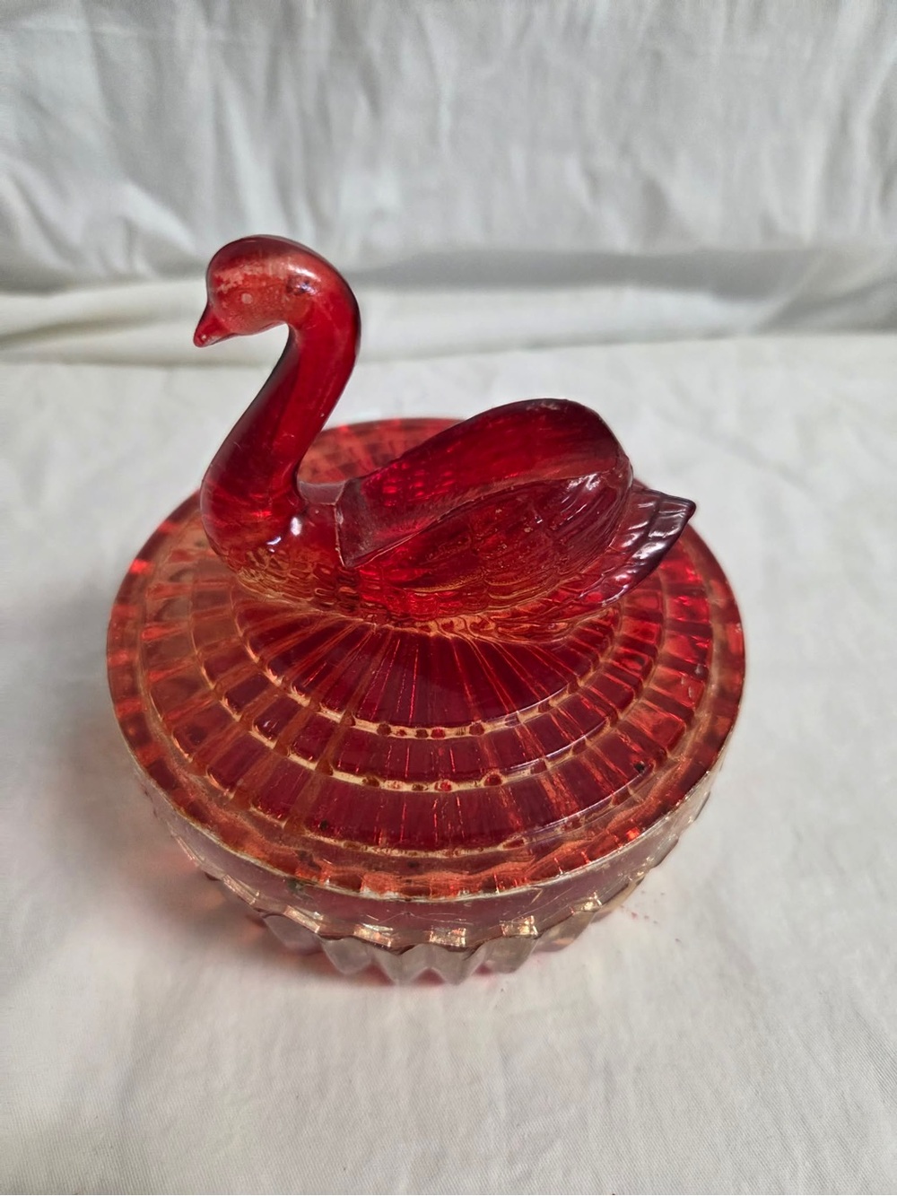 vintage Jeannette Glass Amberina swan powder dish